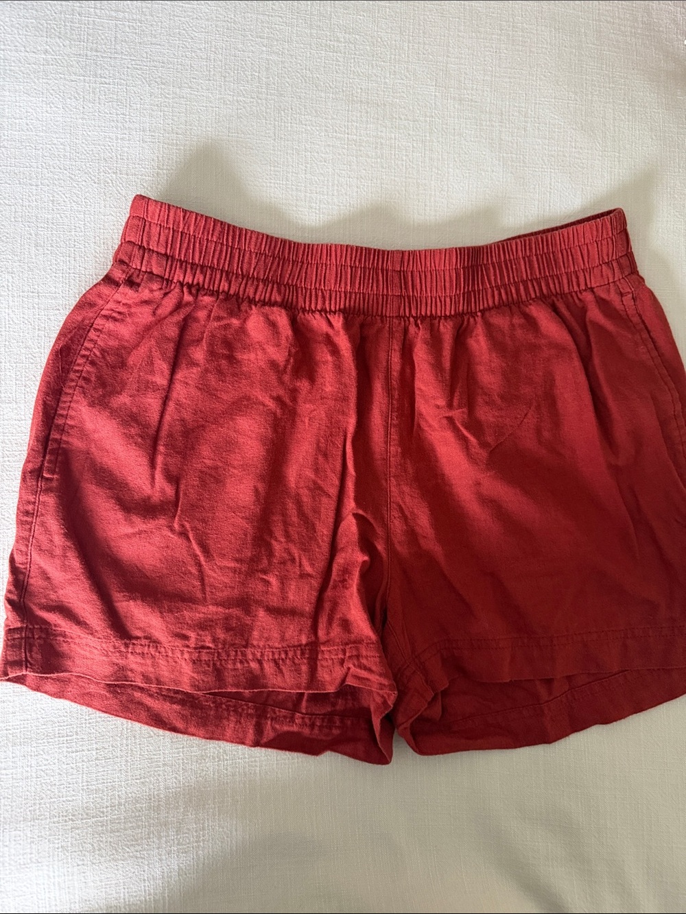 Women’s Red Elastic-Waist linen Blend Shorts